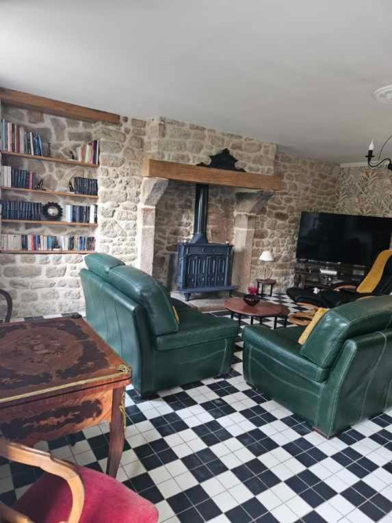 Les 13 Lavoirs D'Antan - Chambre Globe-Trotteur Saint-Pierre-Église المظهر الخارجي الصورة